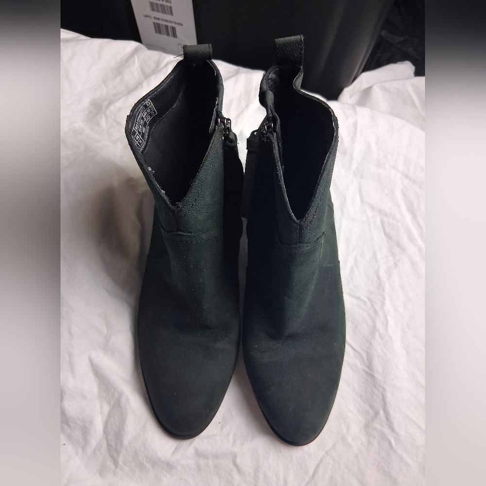 Vionic Raina Boot Size 9 Weather Resistant - Picture 4 of 8